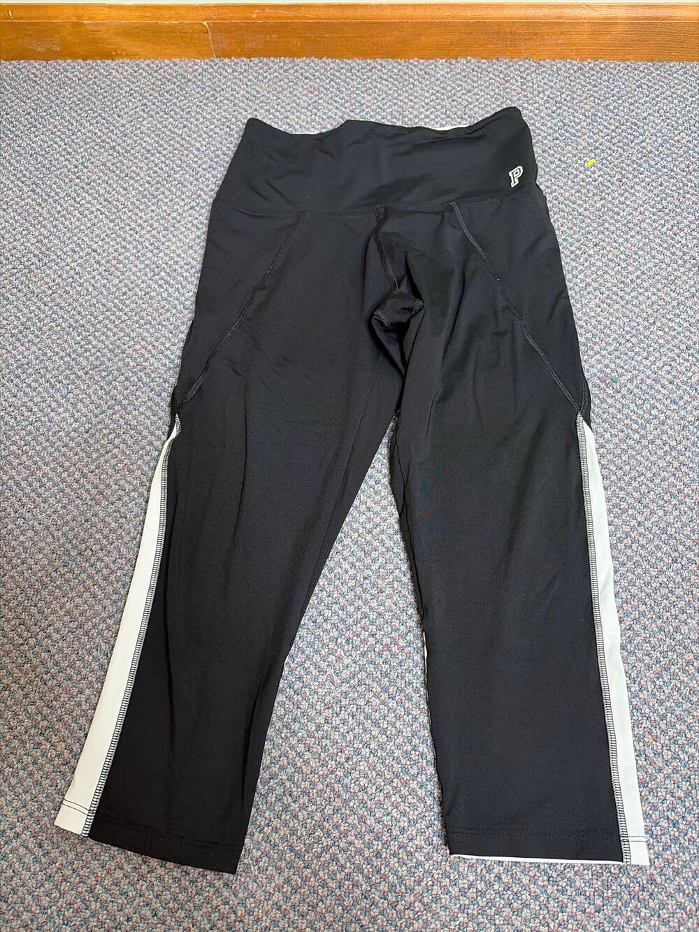 `Pink Ultimate Capri Active Legging Medium